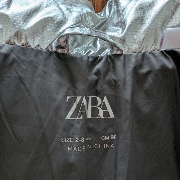 Zara Silver puffer jacket sz 2-3 years - Picture 4 of 4